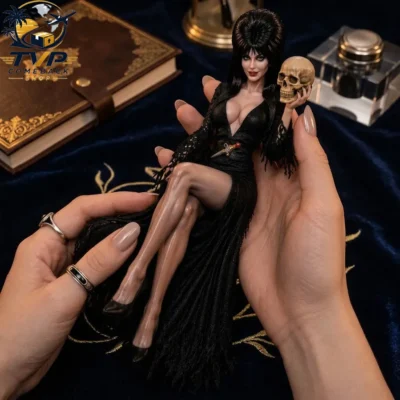 Elvira 45th Anniversary 3D Limited Collector Edition Articulated Figure